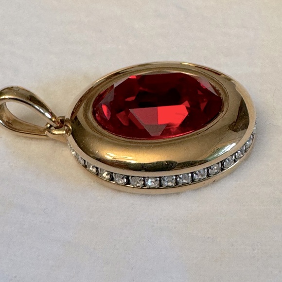 Pendant and matching red stone earrings. - Picture 4 of 5